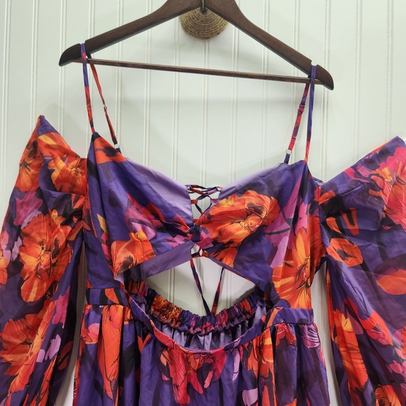 Loragal Vibrant Floral Chic Maxi Dress V- Neckline Wide Sleeves & Open Slit - Picture 4 of 14